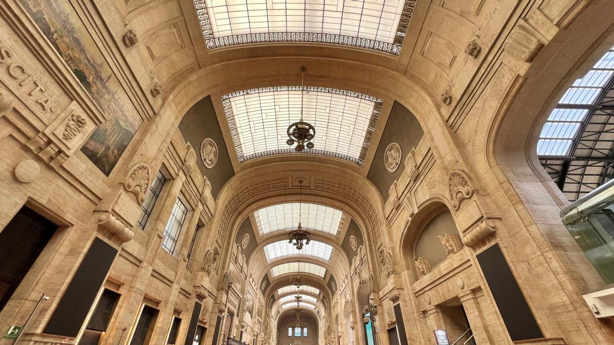 Una estación de tren que es tan impresionante como su nombre.