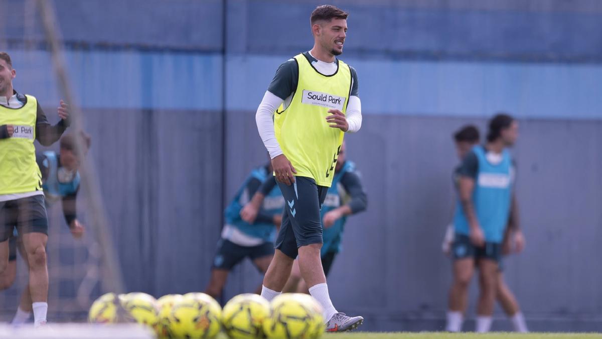 Javi Montero se reincorporó al entrenamiento del Málaga CF.