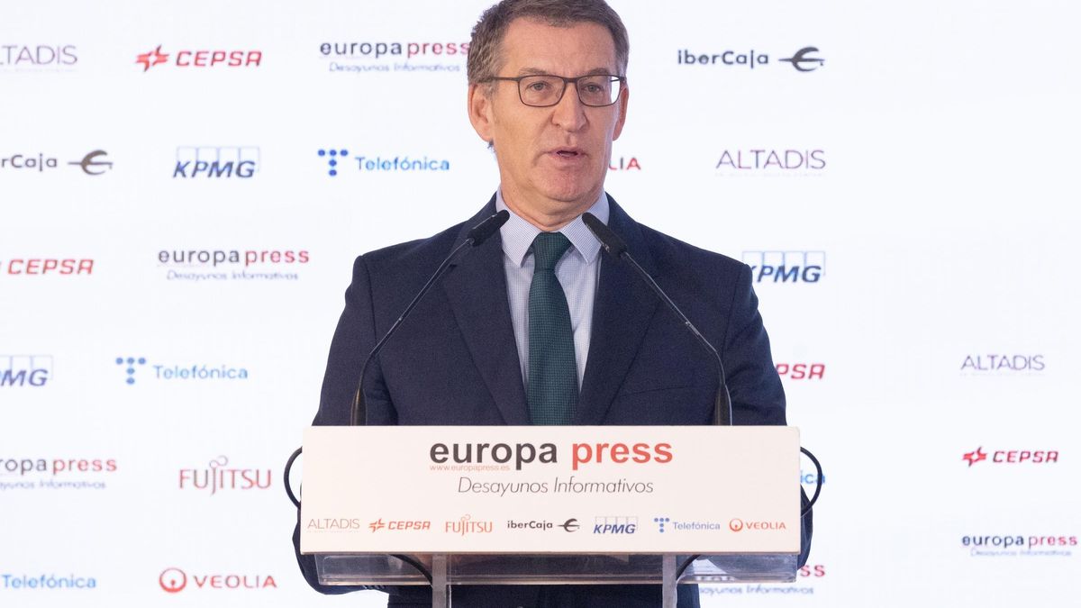 El líder del PP, Alberto Núñez Feijóo, durante un desayuno informativo en Madrid.