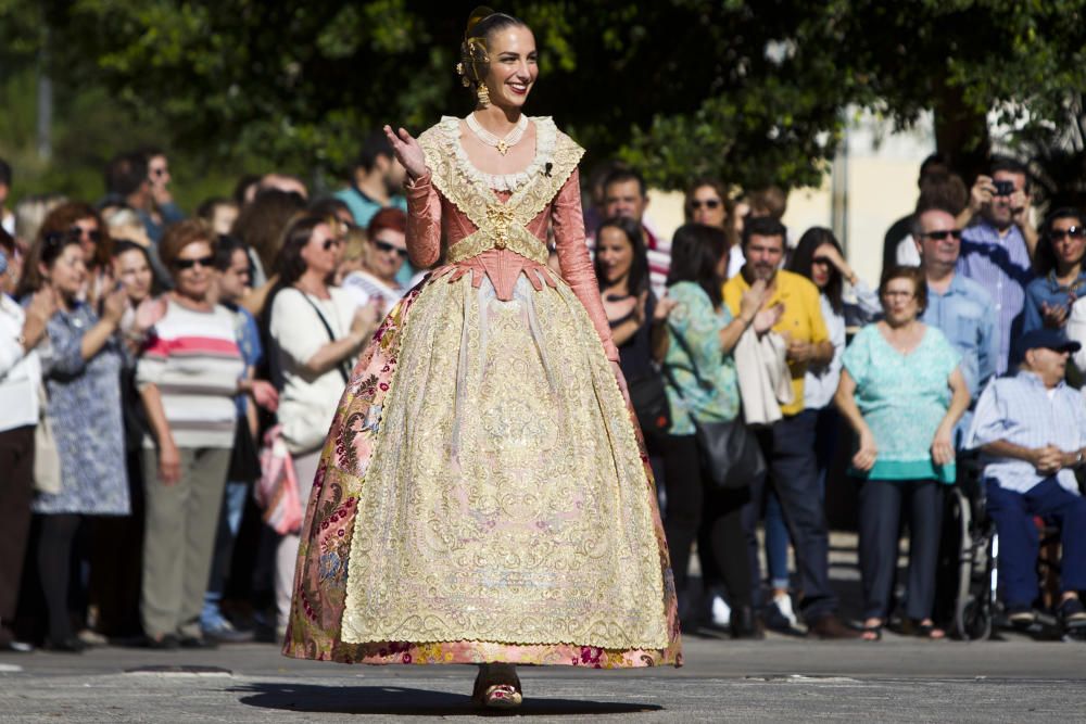 Presidiendo los primeros actos, como el homenaje a la Senyera de la Agrupación del Marítimo