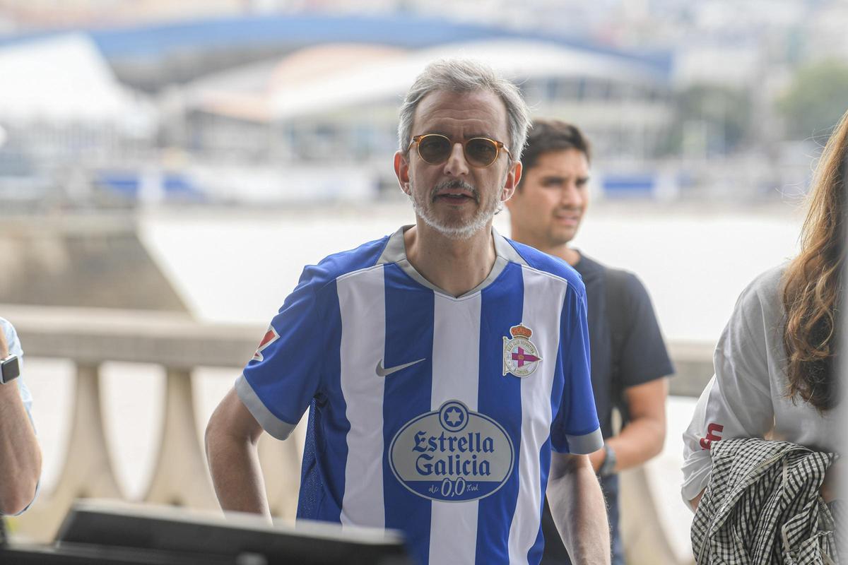 Rodaje del videoclip del himno del Deportivo en el paseo marítimo