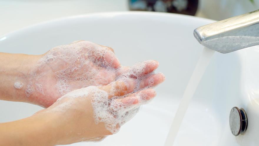 Seis sencillos trucos para que logres ahorrar cientos de litros de agua al día en casa