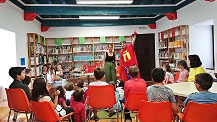 &quot;Cuento y juego&quot; en la Casa de Cultura