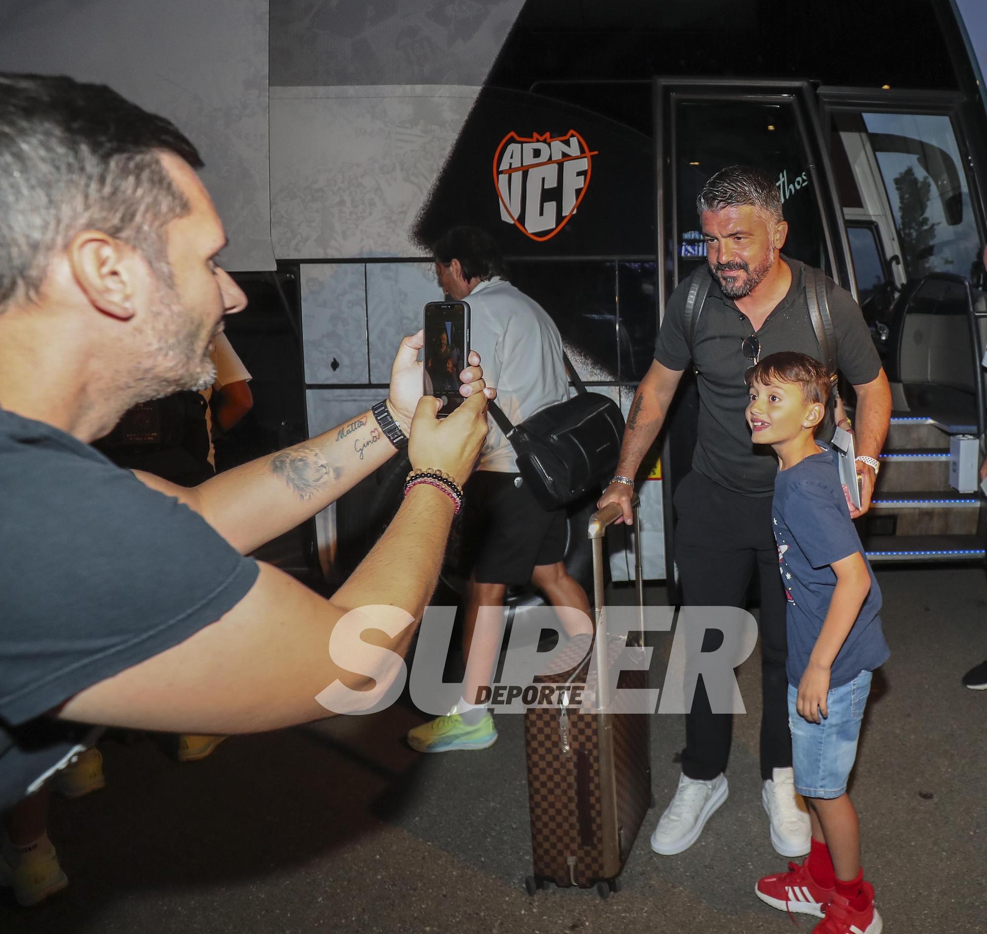 Llegada del Valencia CF al hotel de St. Gallen