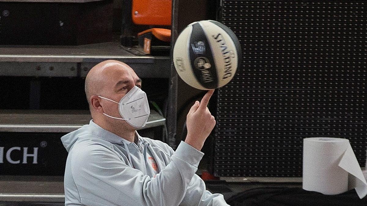 Ponsarnau: “No hay duda con el Madrid, es un equipazo”