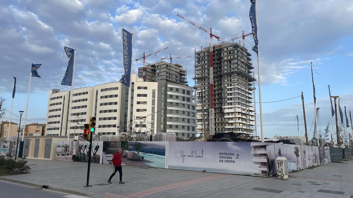 Dos de las Málaga Towers, en la zona oeste de la capital