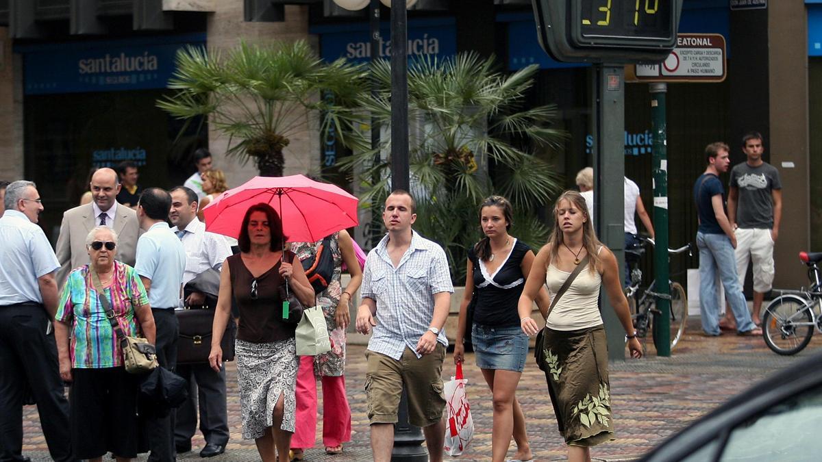 El tiempo en Valencia: lluvia y calor este domingo de bochorno.