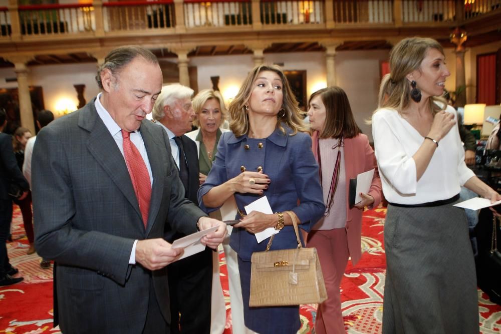 Ambiente en el hotel de la Reconquista la mañana del día de entrega del los premios Princesa de Asturias