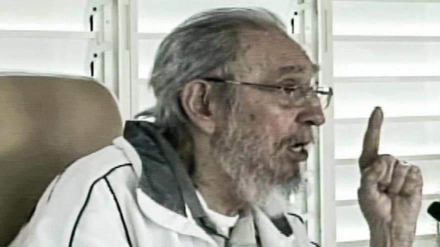 Fidel Castro reaparece en público en un homenaje a la fallecida Vilma Espín