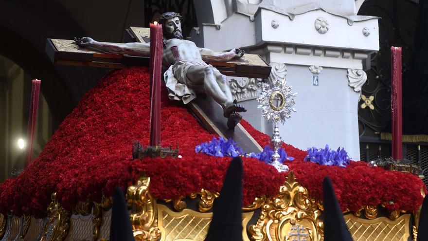 La procesión del Viernes Santo de Murcia, en imágenes