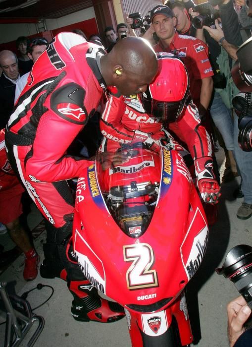 Michael Jordan en su visita a Cheste MotoGP