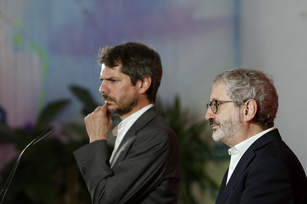 El portavoz de Sumar, Ernest Urtasun, junto al diputado Carlos Martín Urriza en una imagen de archivo.