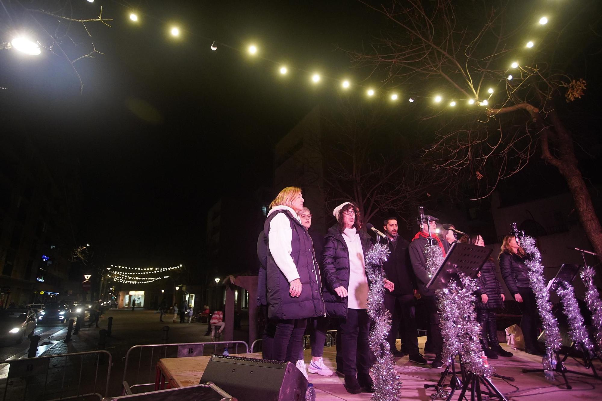 Les millors imatges de l'encesa de llums de Nadal a Salt