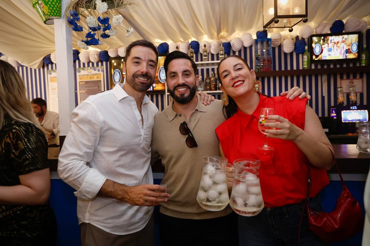 El tardeo se impone en las casetas de la Feria de Córdoba para disfrute de propios y extraños