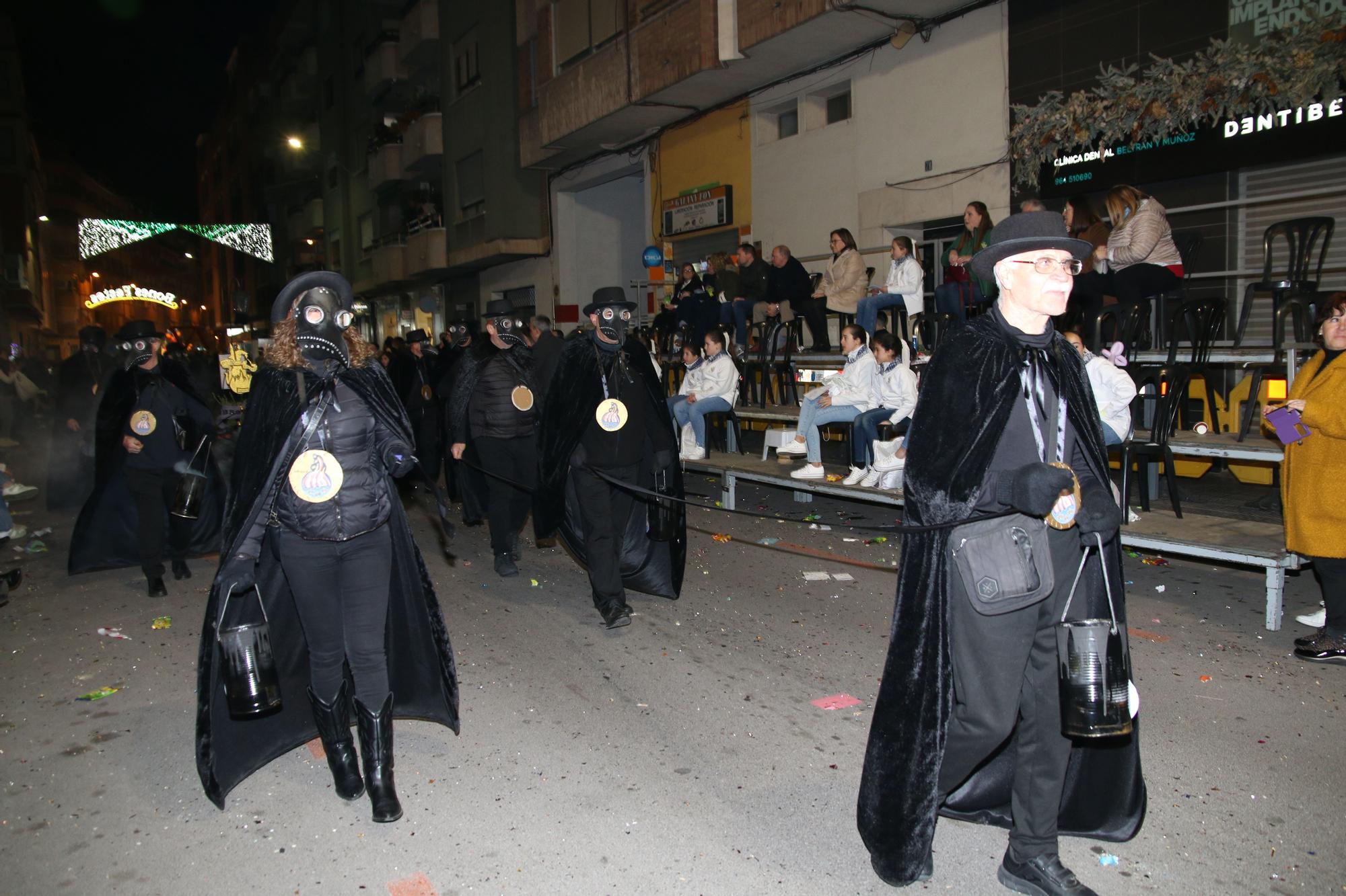 FOTOGALERÍA I La cabalgata del Ninot de Burriana, en imágenes