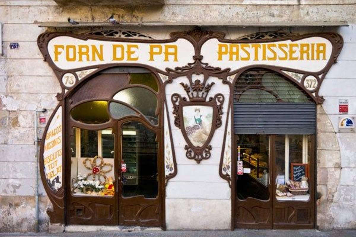 El Eixample conserva edificios y decoraciones del siglo XIX.