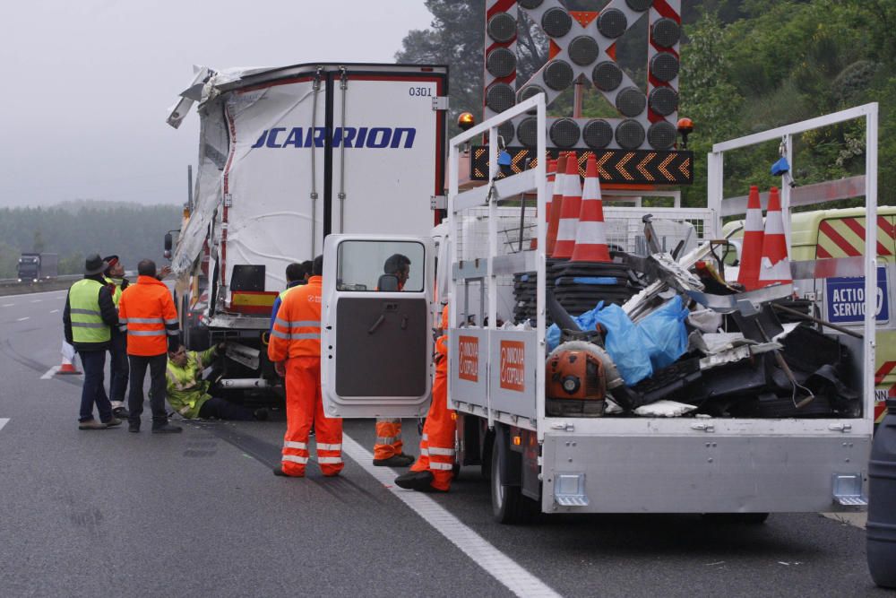 Accident amb matèries perilloses a l'autopista AP-7