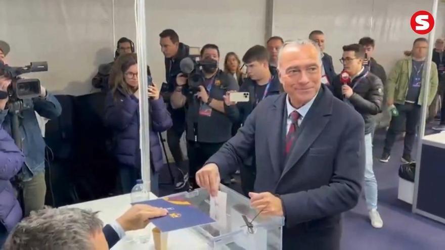 Rafa Yuste, de los primeros en votar
