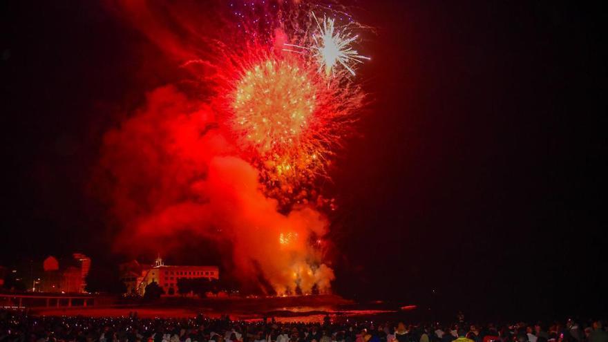 La Batalla Naval volverá a iluminar la noche de A Coruña con 20 minutos de fuegos artificiales: fecha, horario, lugares y cortes de tráfico