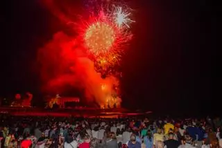 La Batalla Naval volverá a iluminar la noche de A Coruña con 20 minutos de fuegos artificiales: fecha, horario, lugares y cortes de tráfico