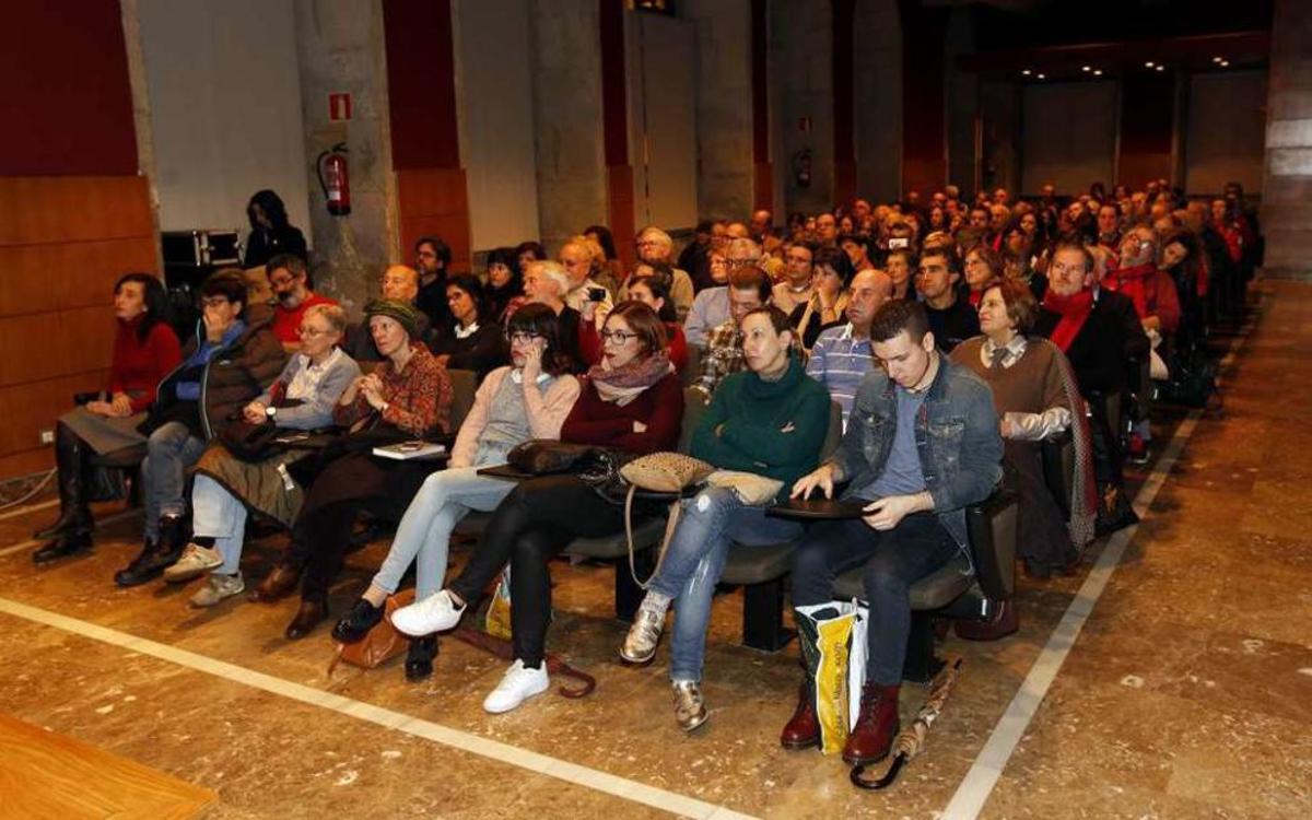 Rivas: "Hai un fetichismo das tecnoloxías, pero non poden suplir ao pensamento"