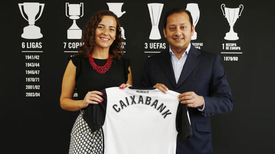 CaixaBank renueva hasta 2021 el patrocinio del Valencia CF