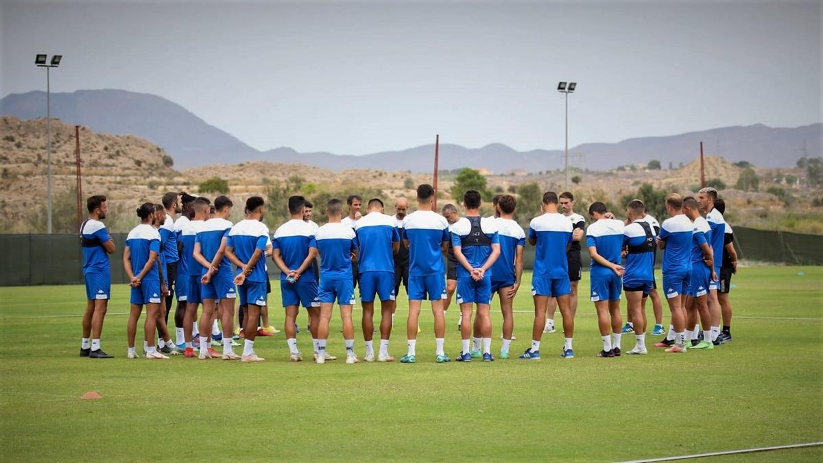 Entrenamiento del Hércules en Fontcalent el día después de imponerse al Intercity en Villafranqueza por 1-2.