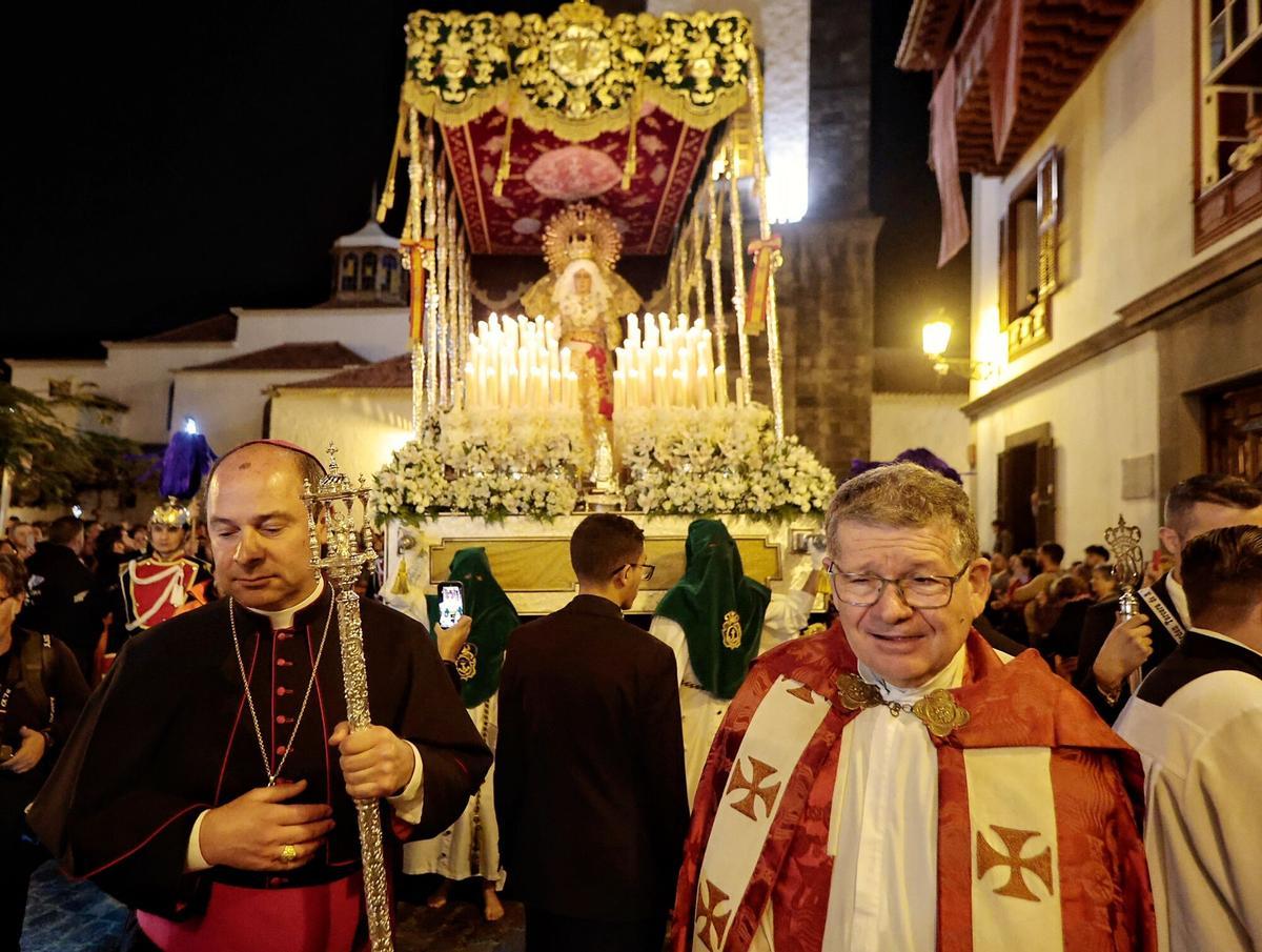Jueves Santo: Procesión de La Macarena y El Cautivo, en Santa Cruz