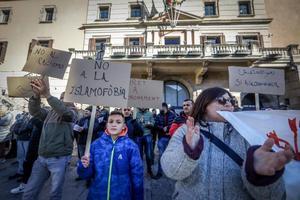 Concentración en Ripoll para pedir el padron para todos los habitantes