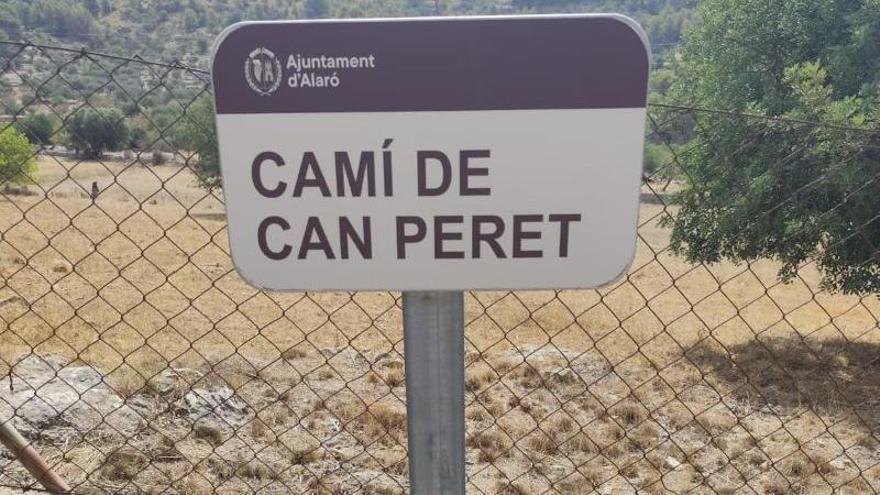 Alaró renueva la señalización de los caminos rurales