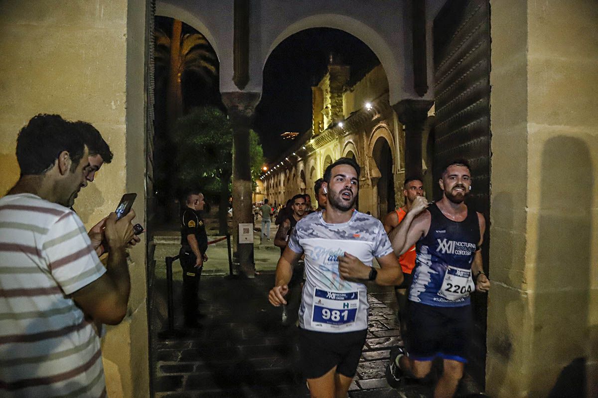La carrera Nocturna Trotacalles, en imágenes