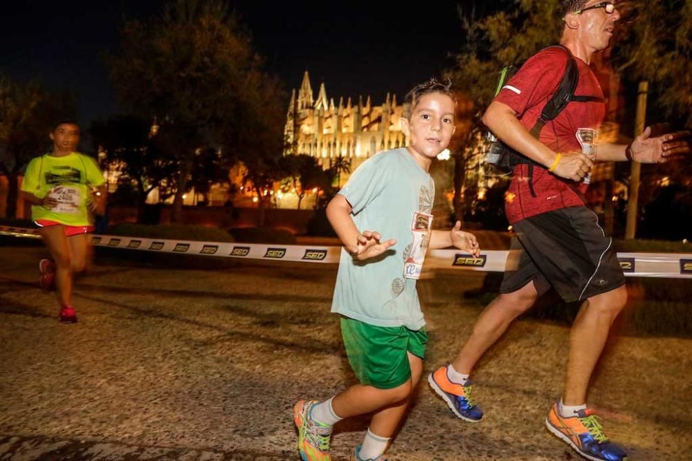 Carrera nocturna en el centro de Palma