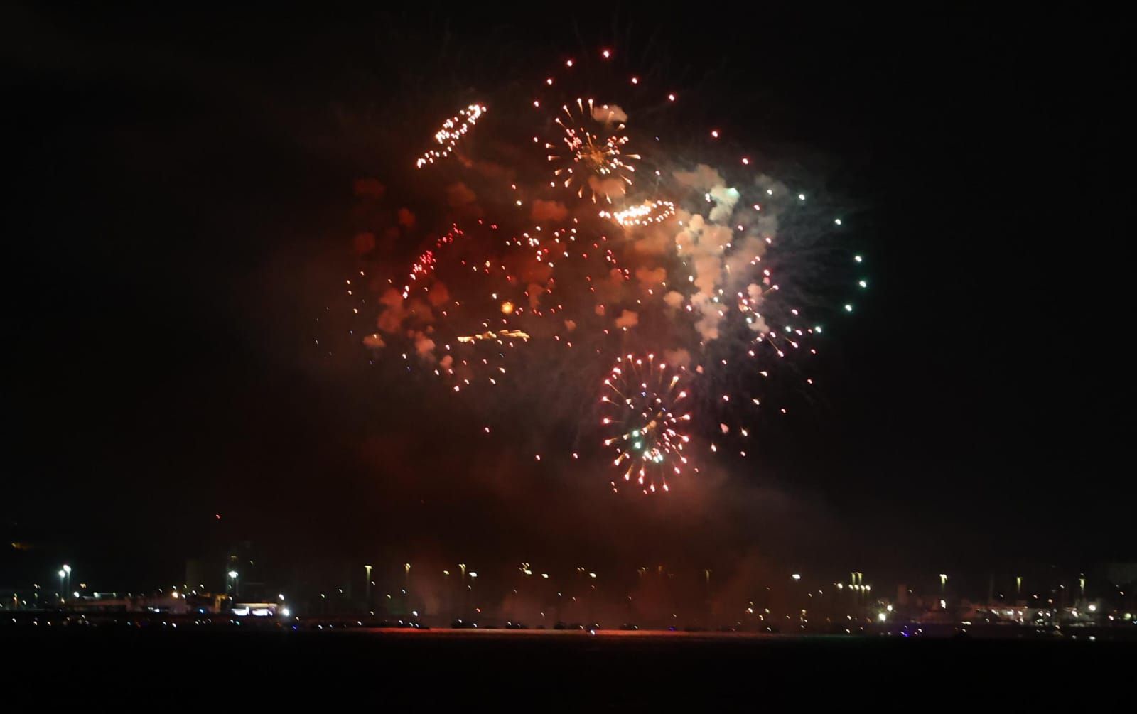 Así ha sido la última sesión de fuegos artificiales de las Hogueras de Alicante