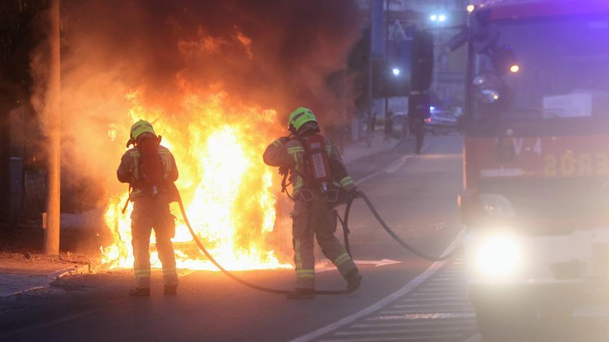 Incendio de un vehículo cerca de Villafranqueza