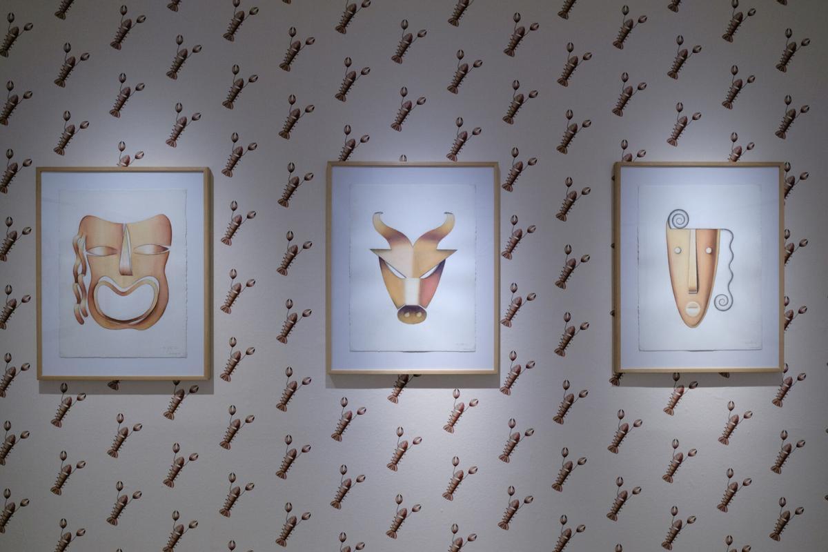 La exposición 'Del óvulo al origen. Un viaje a la inversa', de Frank Rebajes en el MUCAC La Coracha