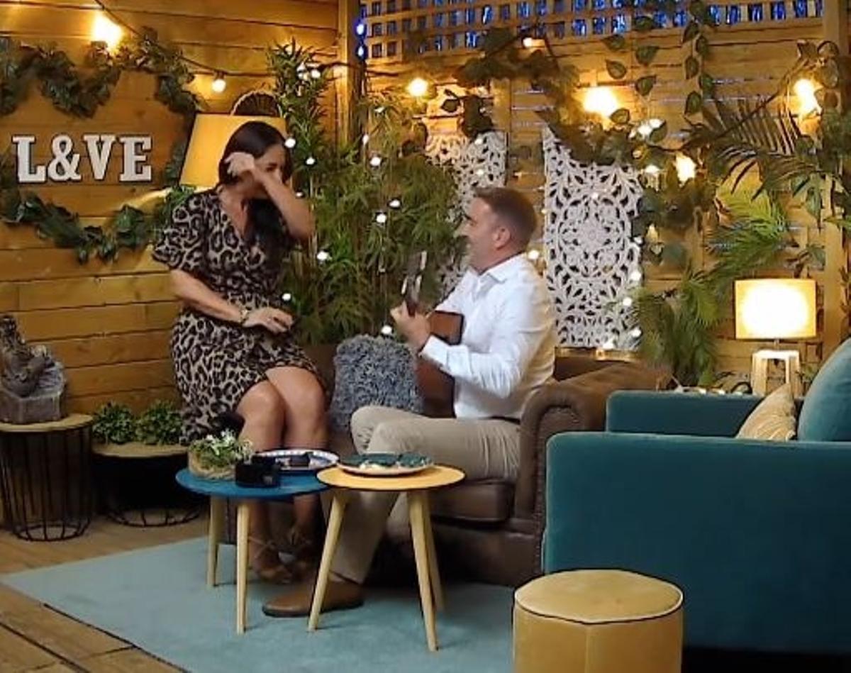 Edu y Sonia en el reservado de 'First Dates'