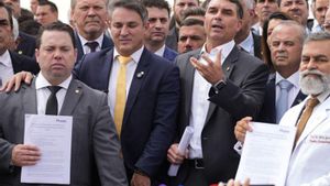 L’arrest de Bolsonaro eleva la tensió per la guerra comercial