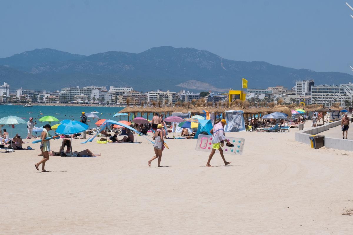 Zona de les Meravelles, en la Playa de Palma, donde la anchura de la arena alcanza los 30 metros,