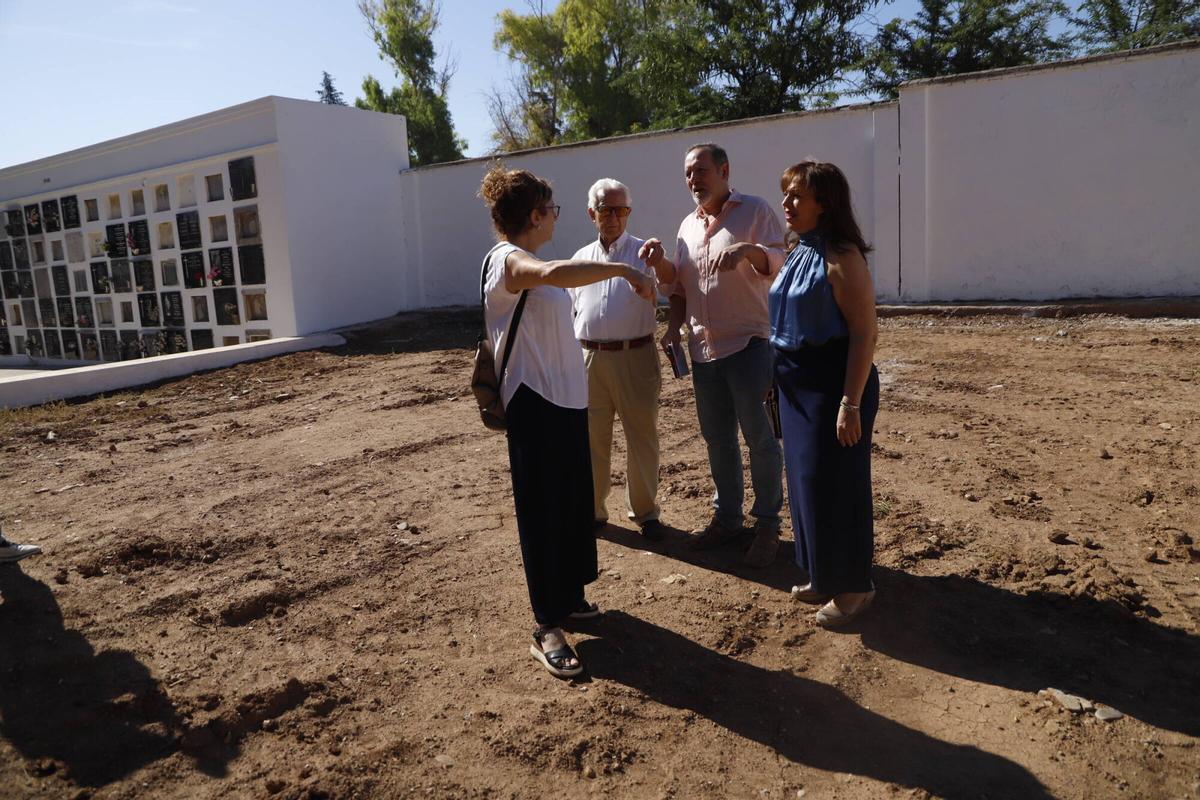 Rueda de prensa situación de parálisis institucional que sufren las exhumaciones de las fosas comunes en los cementerios de La Salud y San Rafael en Córdoba