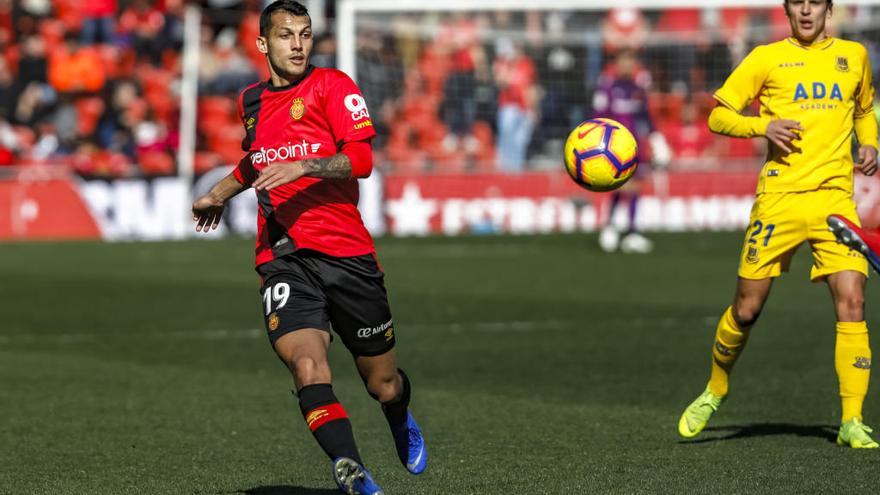 Stoichkov, en un partido de la pasada temporada contra el AlcorcÃ³n.