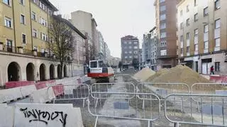 Las obras en el entorno de la Escuelona cogen carrerilla y van con un mes de adelanto: “Hay que tener paciencia unos meses para luego disfrutarlo”