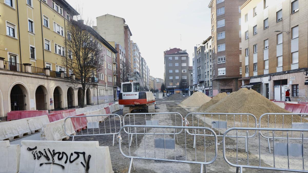 Las obras en el entorno de la Escuelona cogen carrerilla y van con un mes de adelanto (vídeo)