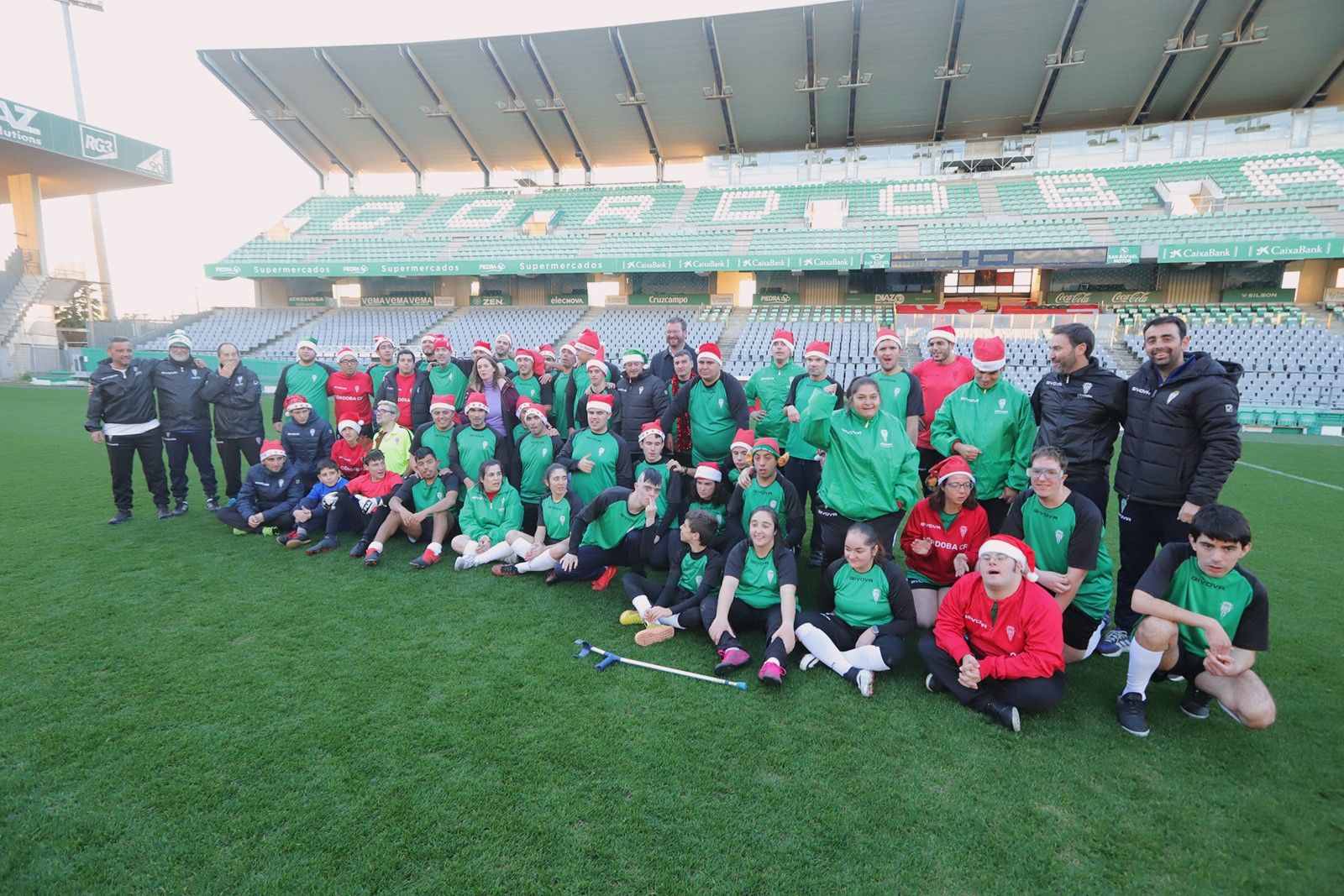 El Córdoba CF Genuine y su entrenamiento de Navidad, en imágenes