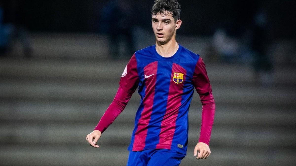 Albert Navarro llegó de benjamín al FCB y jugó hasta el Juvenil A