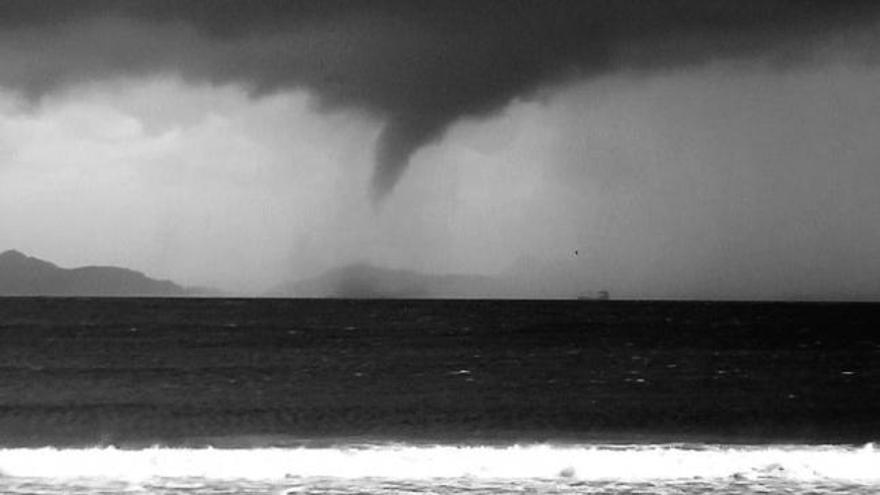 Pequeños tornados causan importantes destrozos en Barbanza y A Guarda