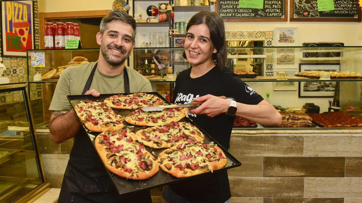 La pizzería de A Coruña que pasó de tener "cinco clientes por hora" a largas colas cada noche: "Cada persona que entraba era una oportunidad"