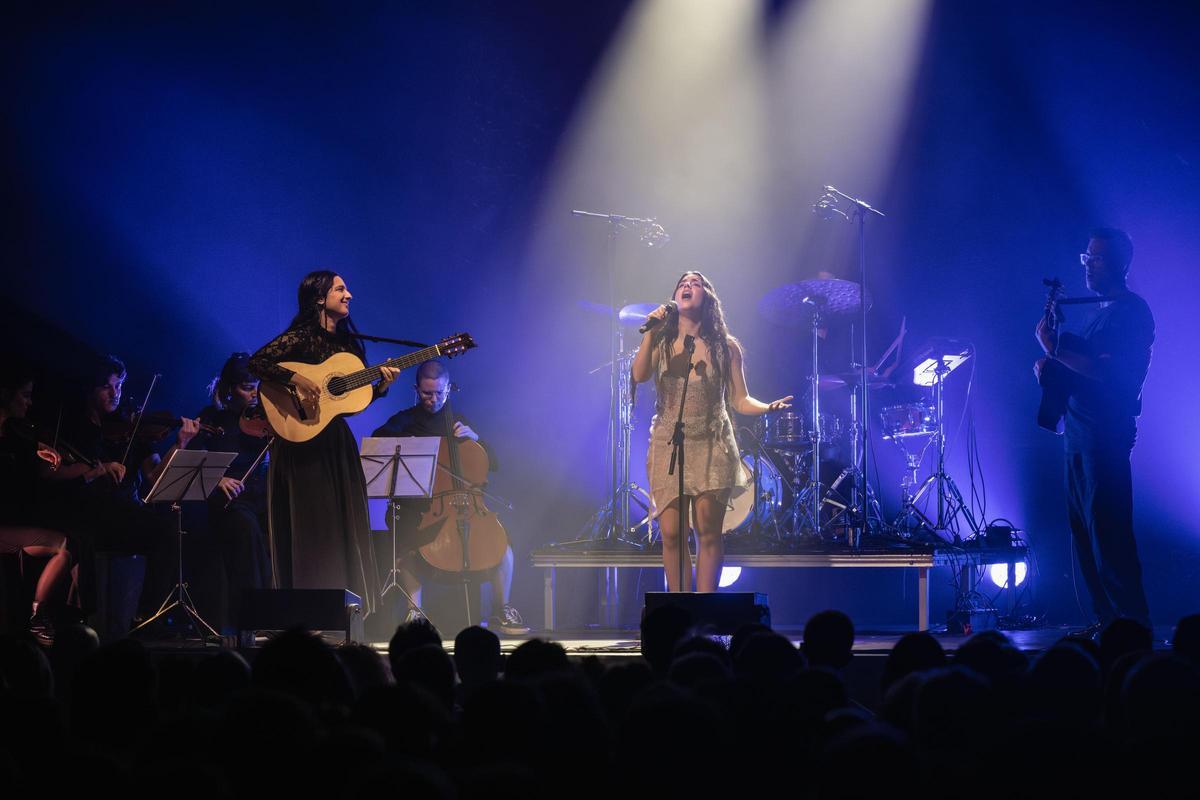 Júlia Colom, un arte de la canción poderoso y sutil en el Auditori