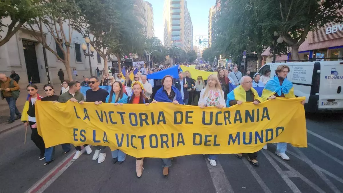 Alicante, Madrid y Barcelona  concentran el 43% de los ucranianos con documentos de residencia en vigor