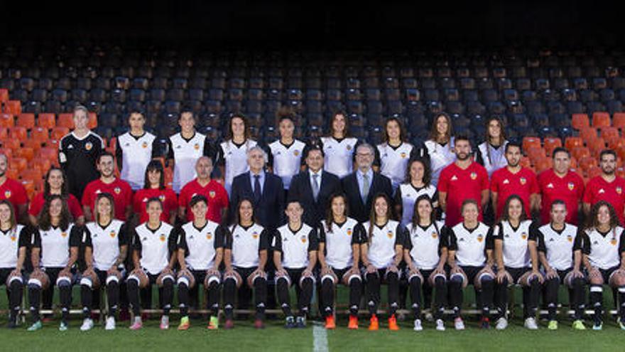 Así se hizo la foto oficial del Valencia Femenino