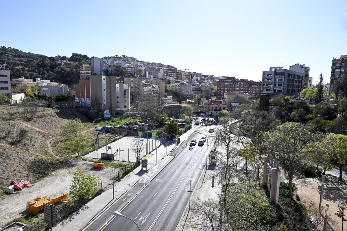 Barcelona 08.04.2023. Barcelona Vista general del barrio de Vallcarca desde el Viaducto. Fotografía de Jordi Cotrina